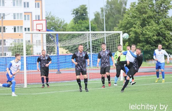 Лельчане одерживают победу в футбольном матче против Петрикова!
