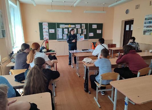 Играя, учимся спасать