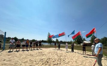 Турнир по пляжному волейболу на озере Мох: спорт, азарт и дружба