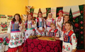 Свет творчества: мастер-класс по созданию свечей в Дзержинском СДК