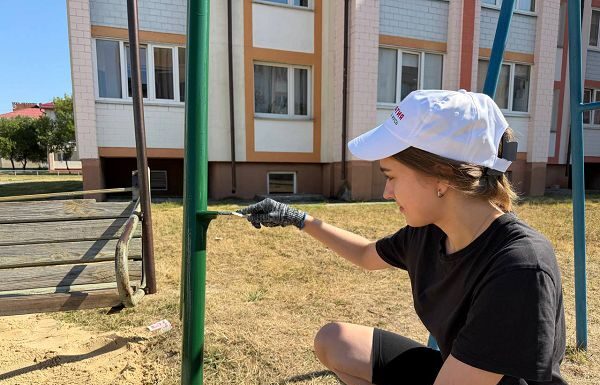 Детский смех и яркие краски: Как лельчане создают уют для своих детей