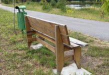 Лавочка на озере Мох восстановлена: благодарим за поддержку!
