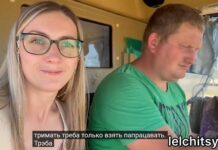 Вместо привычного рабочего кабинета — золотое море и шум мощной техники