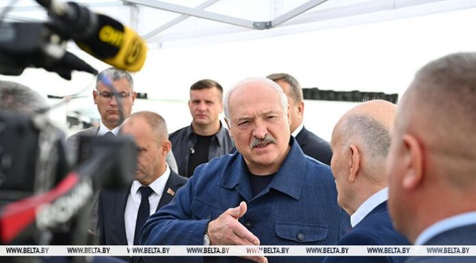 Лукашенко ставит задачу прирасти к рекордному урожаю прошлого года