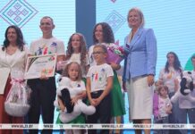 Семья Новиковых из Жлобинского района представит Гомельскую область на конкурсе «Семья года-2026» на финале в Минске
