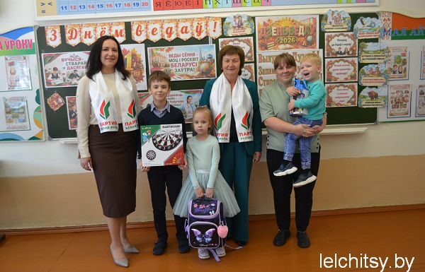 Праздник у порога школы