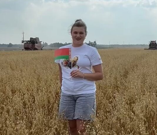 Видео. Если ты не в курсе, я из Беларуси — наш корреспондент тоже подхватила тренд