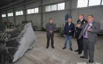 Юрий Валеватый с рабочим визитом посетил Лельчицкий район