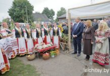 В каждом подворье — частичка родной земли